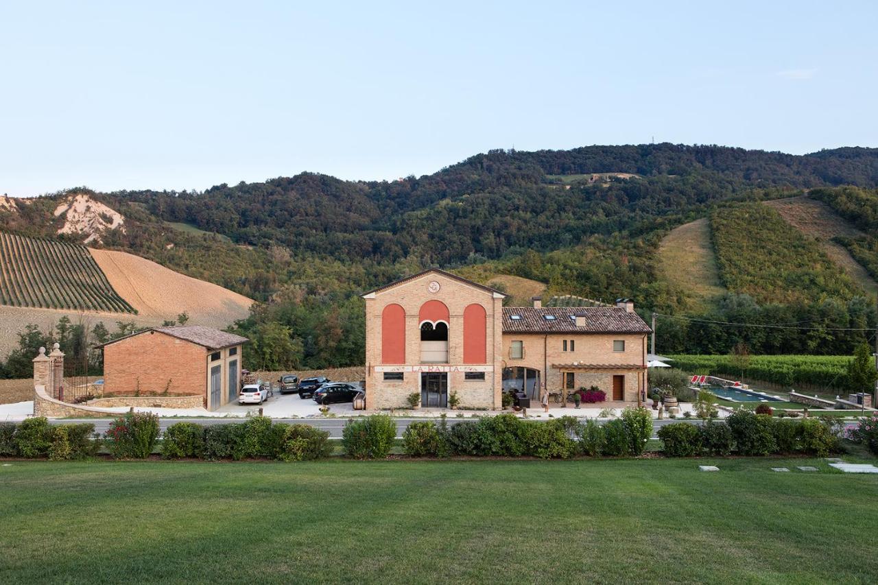 Agriturismo La Ratta Vernasca Bagian luar foto